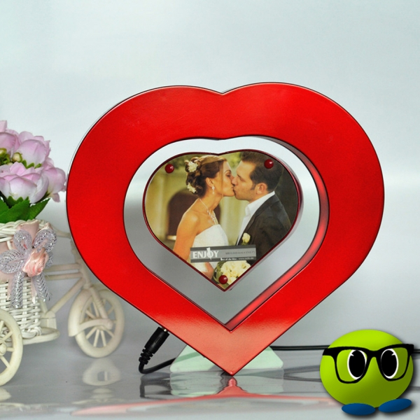 Porte Photo En Forme De Cœur En Lévitation - Mrbulle 4 Porte Photo En Forme De Cœur En Lévitation - Mrbulle – Image 2
